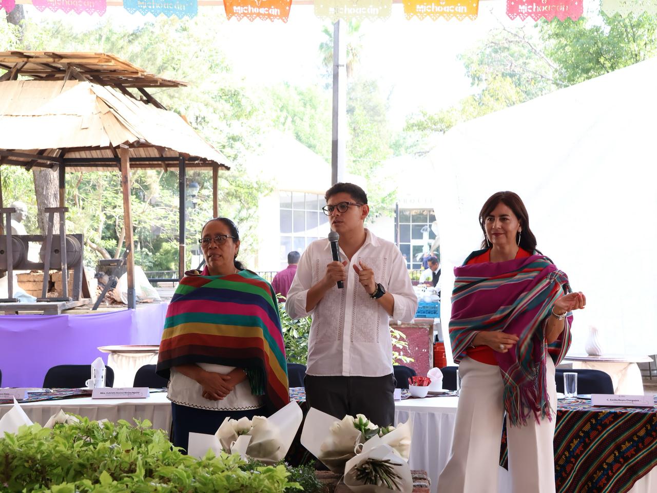 Celebran a mamás artesanas en el Festival Michoacán de Origen