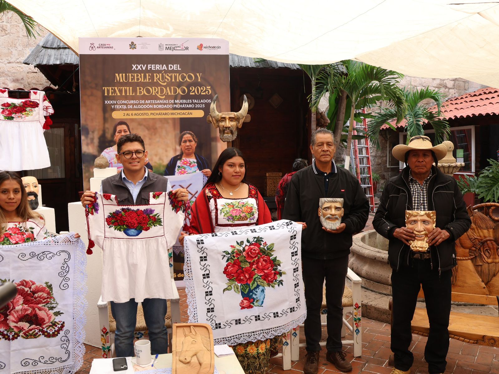 Pichátaro te espera para disfrutar de su feria del mueble y textil bordado: Casart