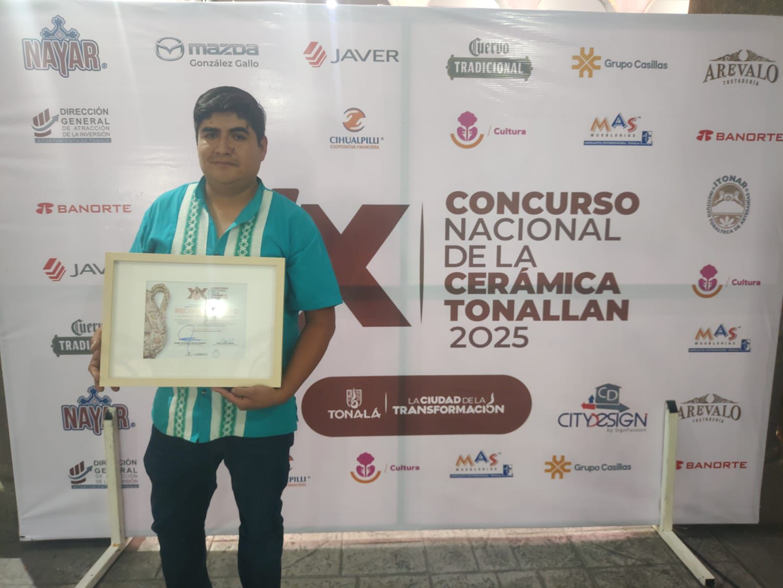 Artesano de Capula obtiene premio en concurso nacional de cerámica: Casart