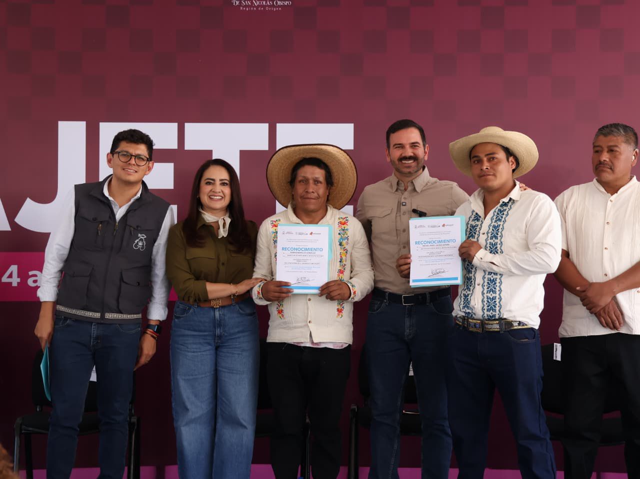 Premian las mejores piezas del primer Concurso de Lapidaria en San Nicolás Obispo