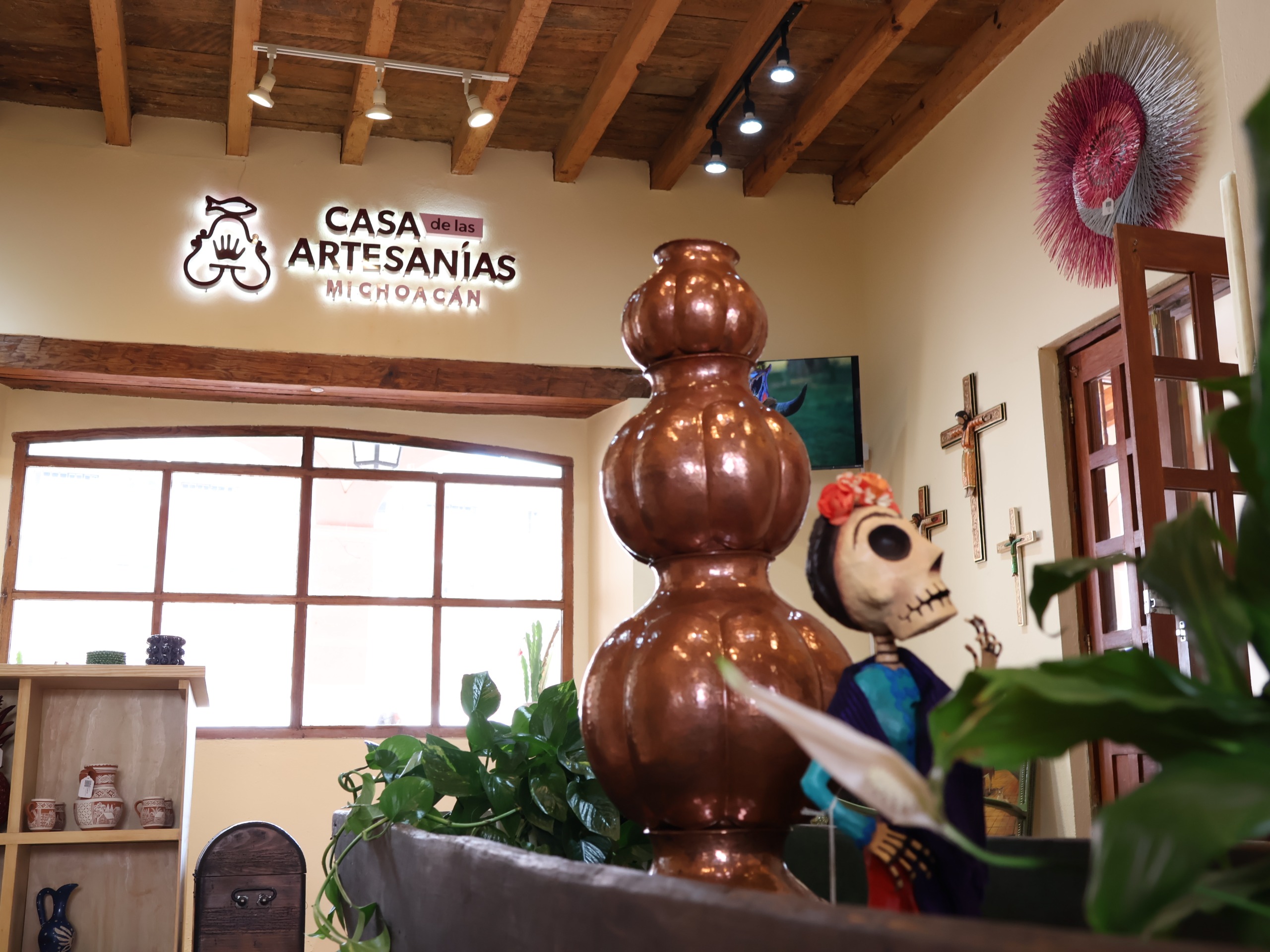 Cuenta Casart con red de 6 tiendas para impulso a la comercialización del arte popular